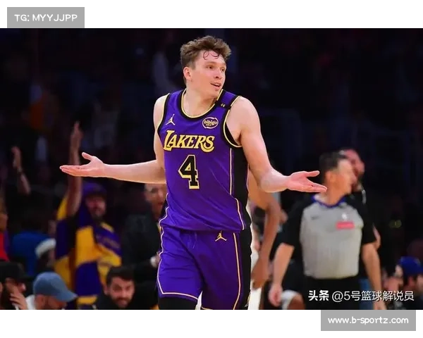 耐克高中联赛国际影响力扩展:全球球探齐聚,探寻新一代球场明星 耐克高中联赛国际影响力扩展:全球球探齐聚,探寻新一代球场明星